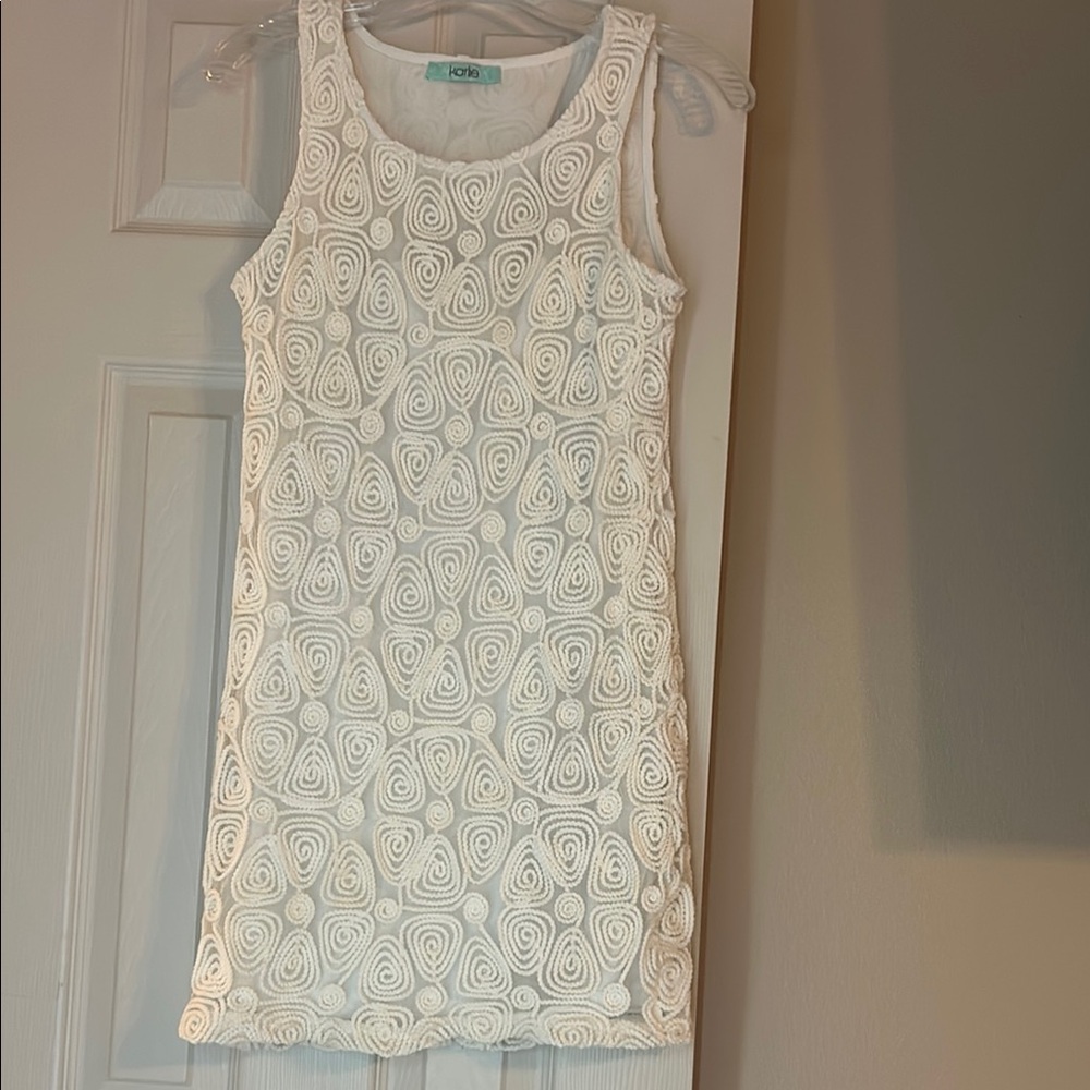 Lilly White Swirl Crochet Pattern Dress